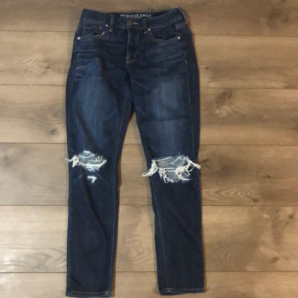 American Eagle Dark Wash Distressed Button Fly Tomgirl Jeans Size 0